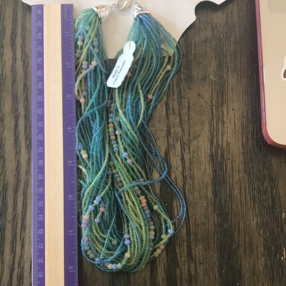 Set of Seed Bead Necklace with Earrings - Picture 6 of 6